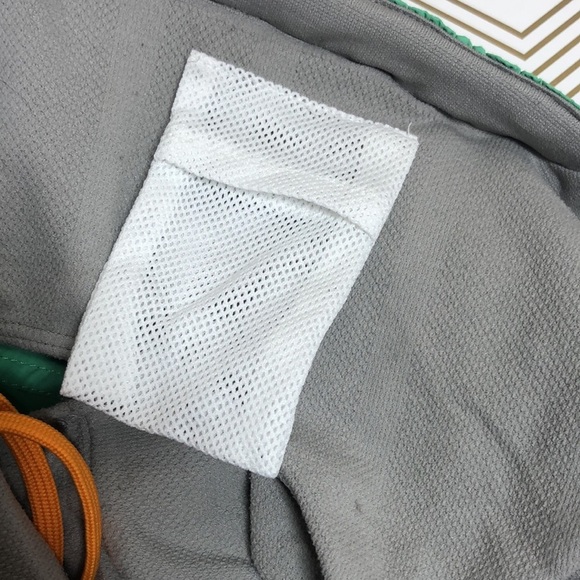 Pearl Izumi green running short - Picture 7 of 8